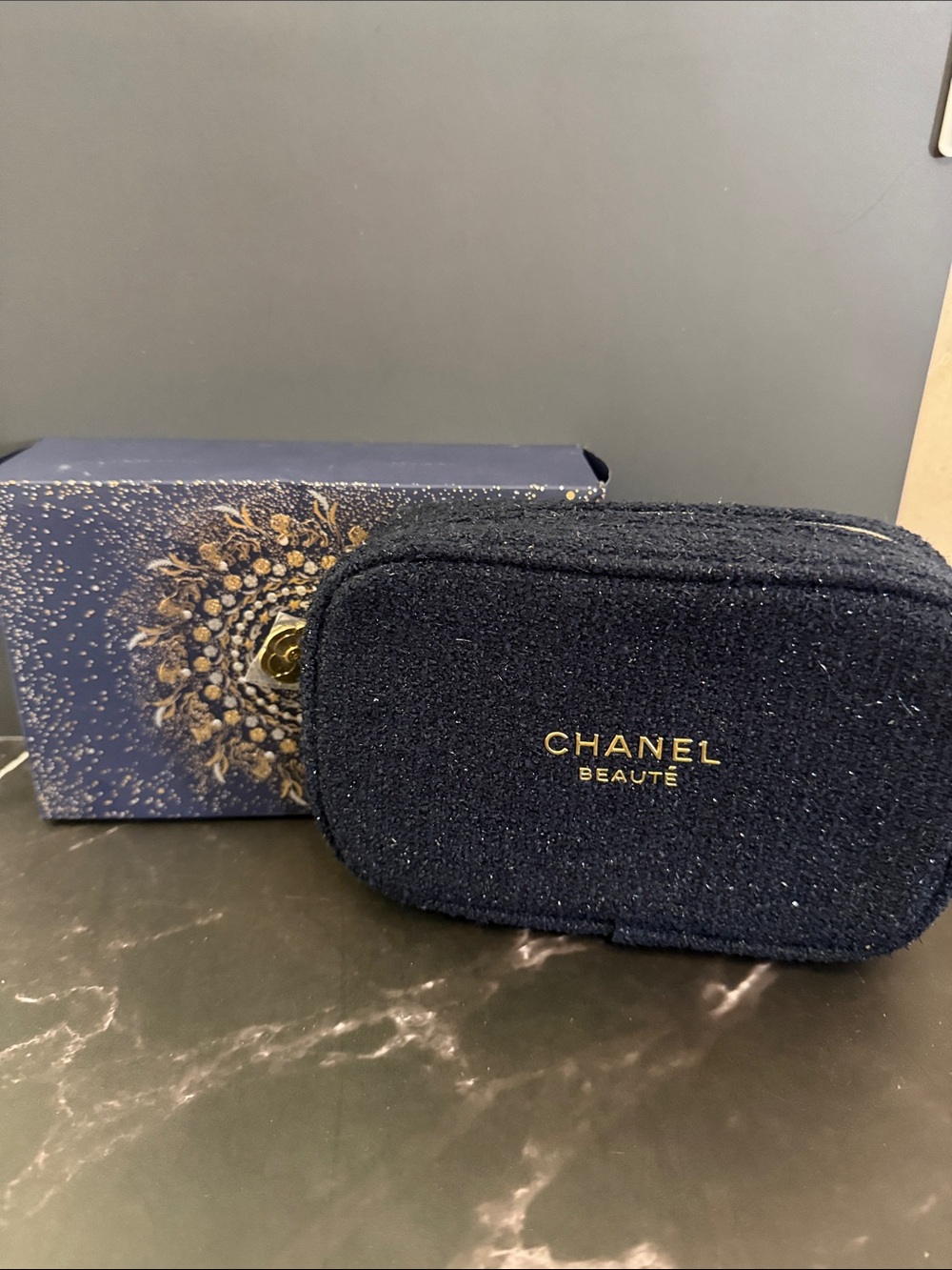 CHANEL Beauté Cosmetic Makeup Pouch